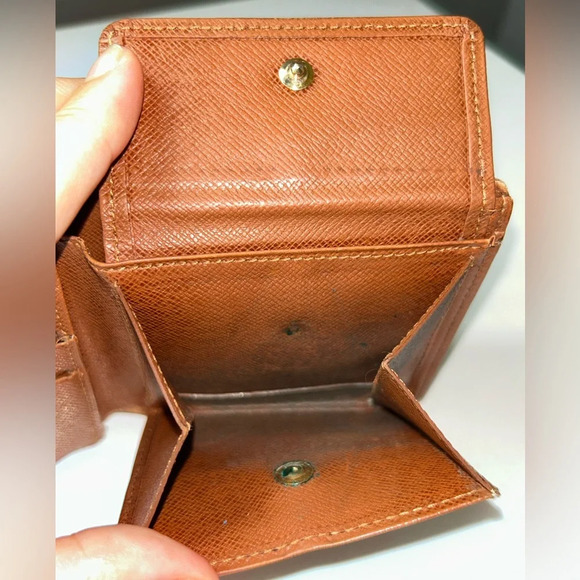 Louis Vuitton Monogram Bifold Wallet - Picture 6 of 16